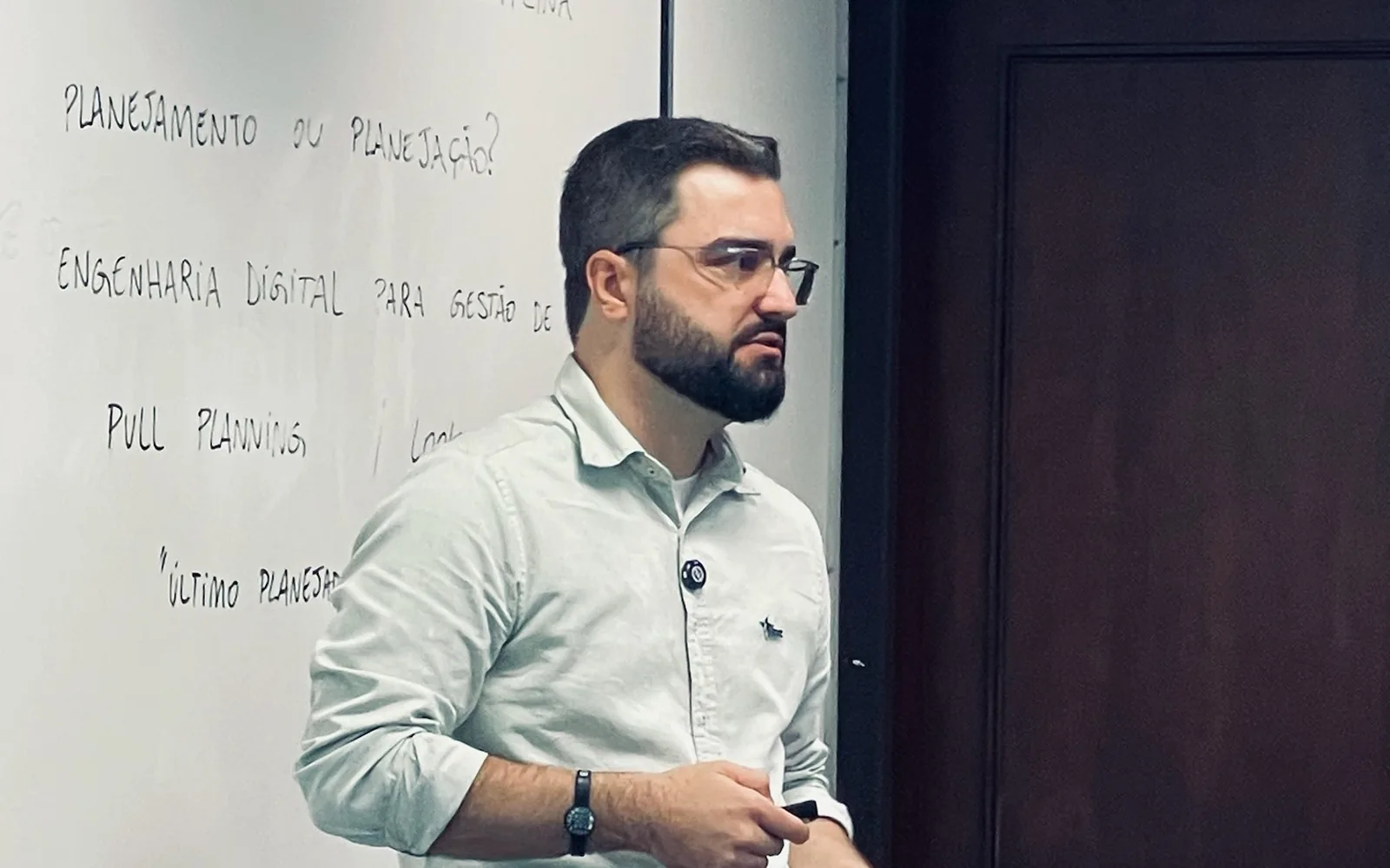Sessão de pull planning conduzida por especialista da PLAORC