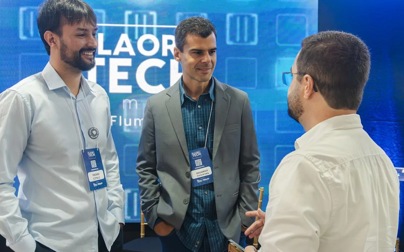 Equipe da PLAORC pronta para atender clientes de gestão de projetos, portfólios e paradas industriais